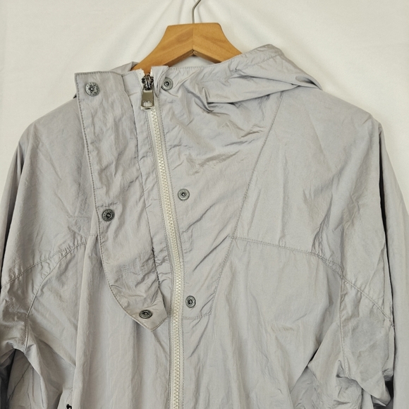 VARLEY TERRACE Hooded Windbreaker Jacket Metallic Ash Grey Long Sleeve Small - Picture 12 of 16